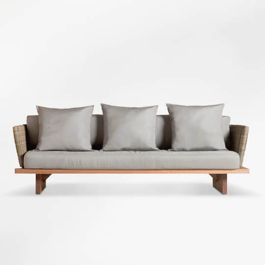 Sofas & Sectionals